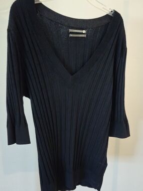 Anthropologie Navy Ribbed V-Neck Sweater Top Size Medium
